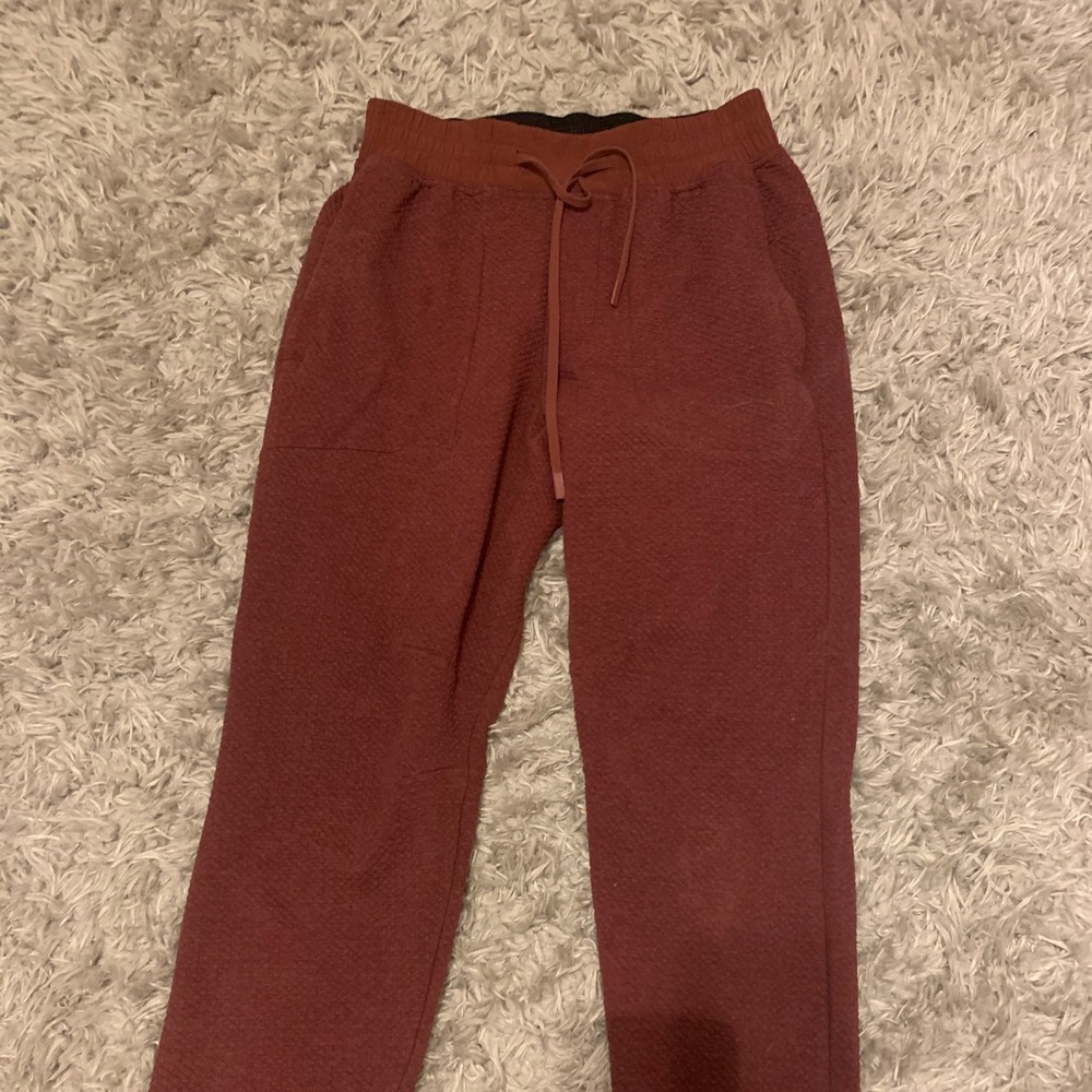 Lululemon cool down joggers
